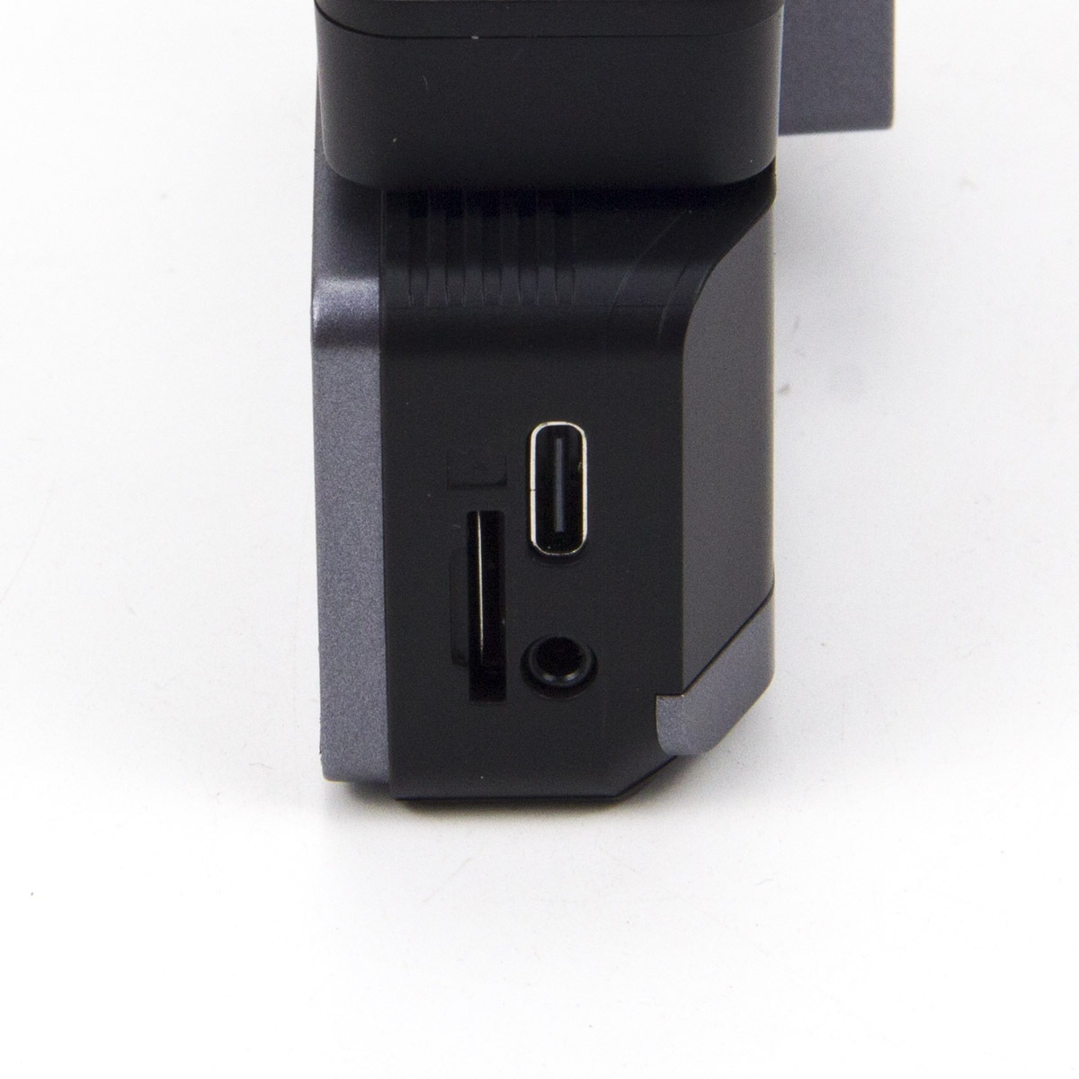 kypit_videoregistrator-eplutus-w3