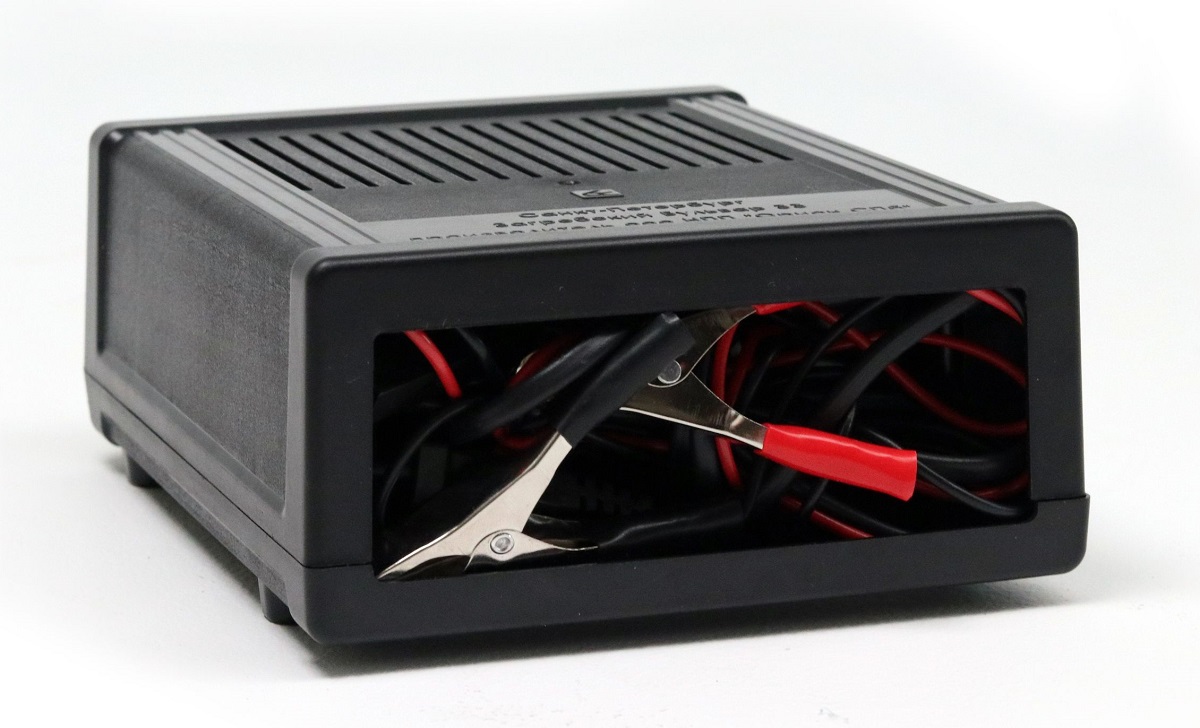 kypit_zaryadnoe-ustroystvo-vympel-16