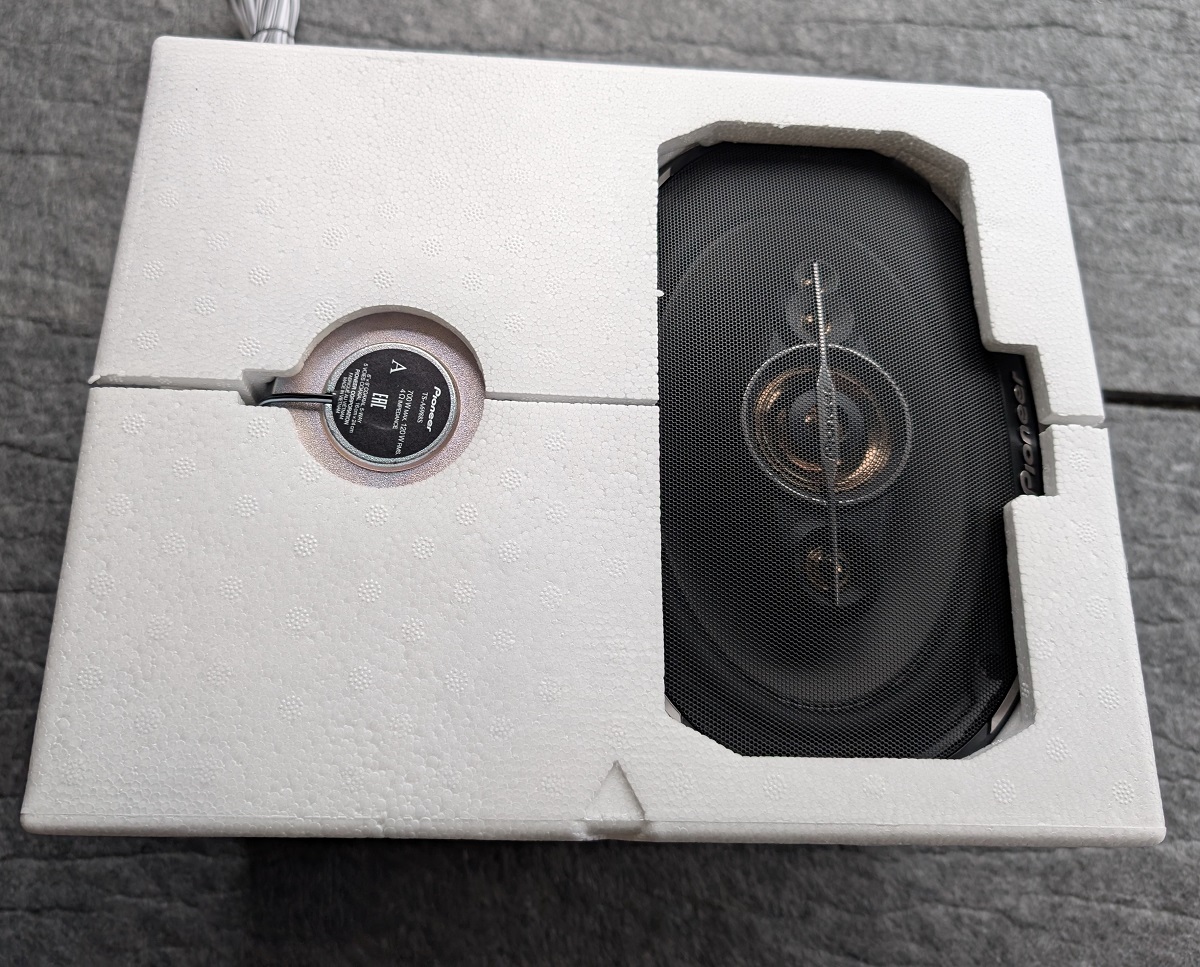 kypit_avtoakustika-pioneer-ts-a6988s