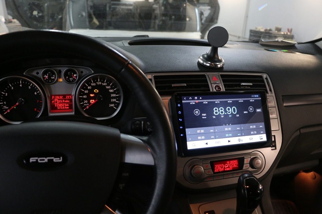 kypit_shtatnaya-magnitola-parafar-pf149xhd-ford-focus-2004-2008