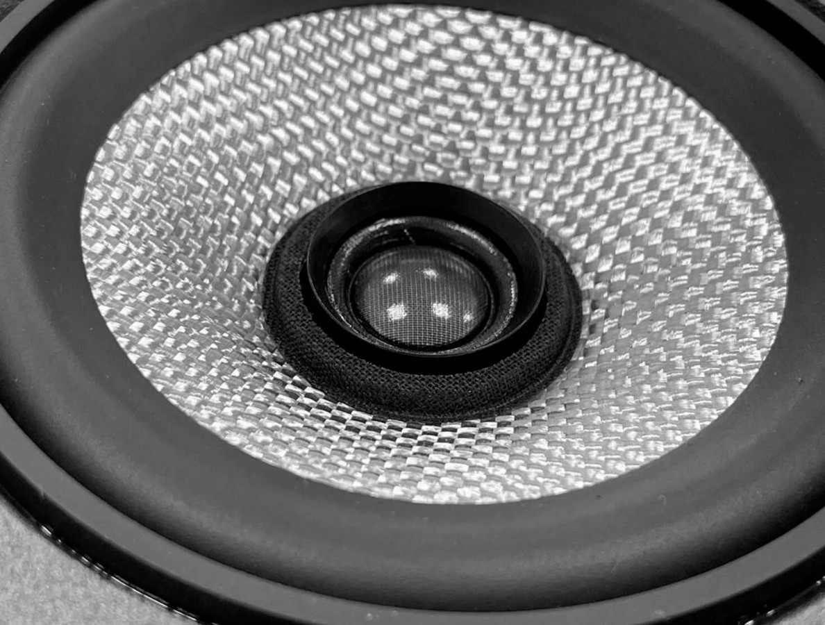 kypit_avtoakustika-a-vahtin-smtac-100bmw